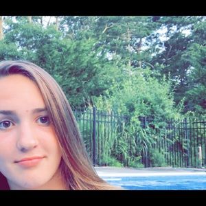 Meet your Posher, Rebecca